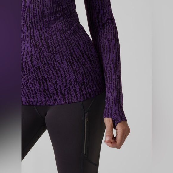Athleta Flurry Elemental Turtleneck Snowscape Black / Basalt Violet M - Picture 3 of 7
